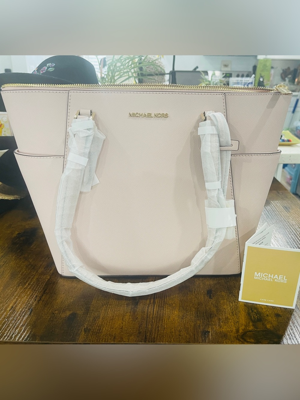 Michael Kors Powder Blush Leather Tote-Charlotte with Gold Hardware NWT - Picture 2 of 3